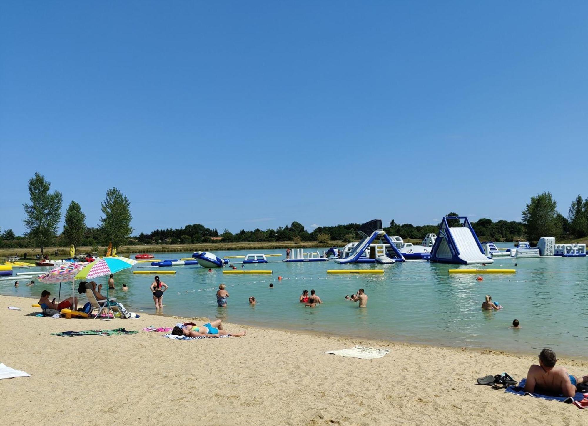 Meuble De Tourisme Classe 3 Etoiles Le Ptit Coin De Soleil - Saint Ciers D'Abzac Buitenkant foto