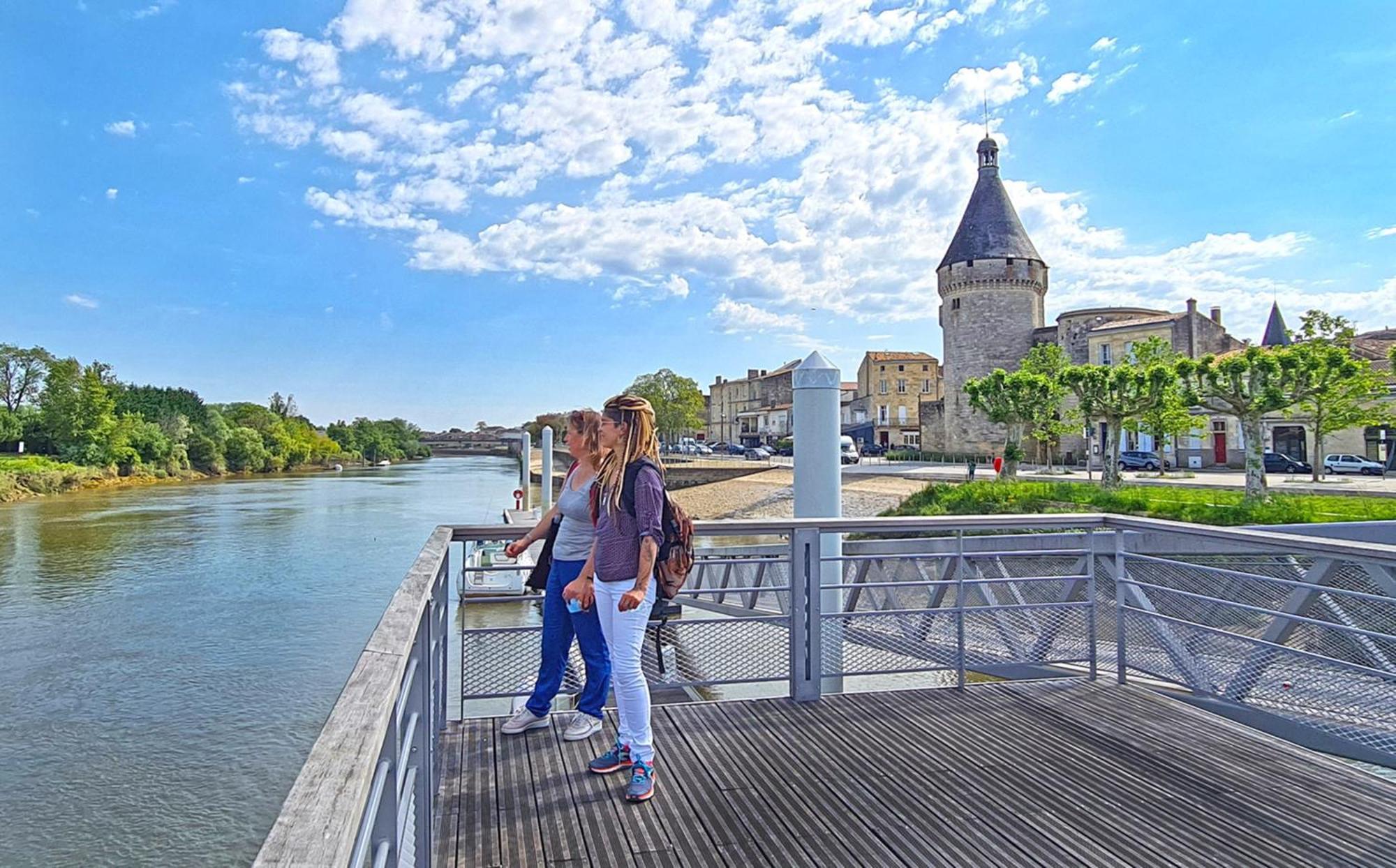 Meuble De Tourisme Classe 3 Etoiles Le Ptit Coin De Soleil - Saint Ciers D'Abzac Buitenkant foto